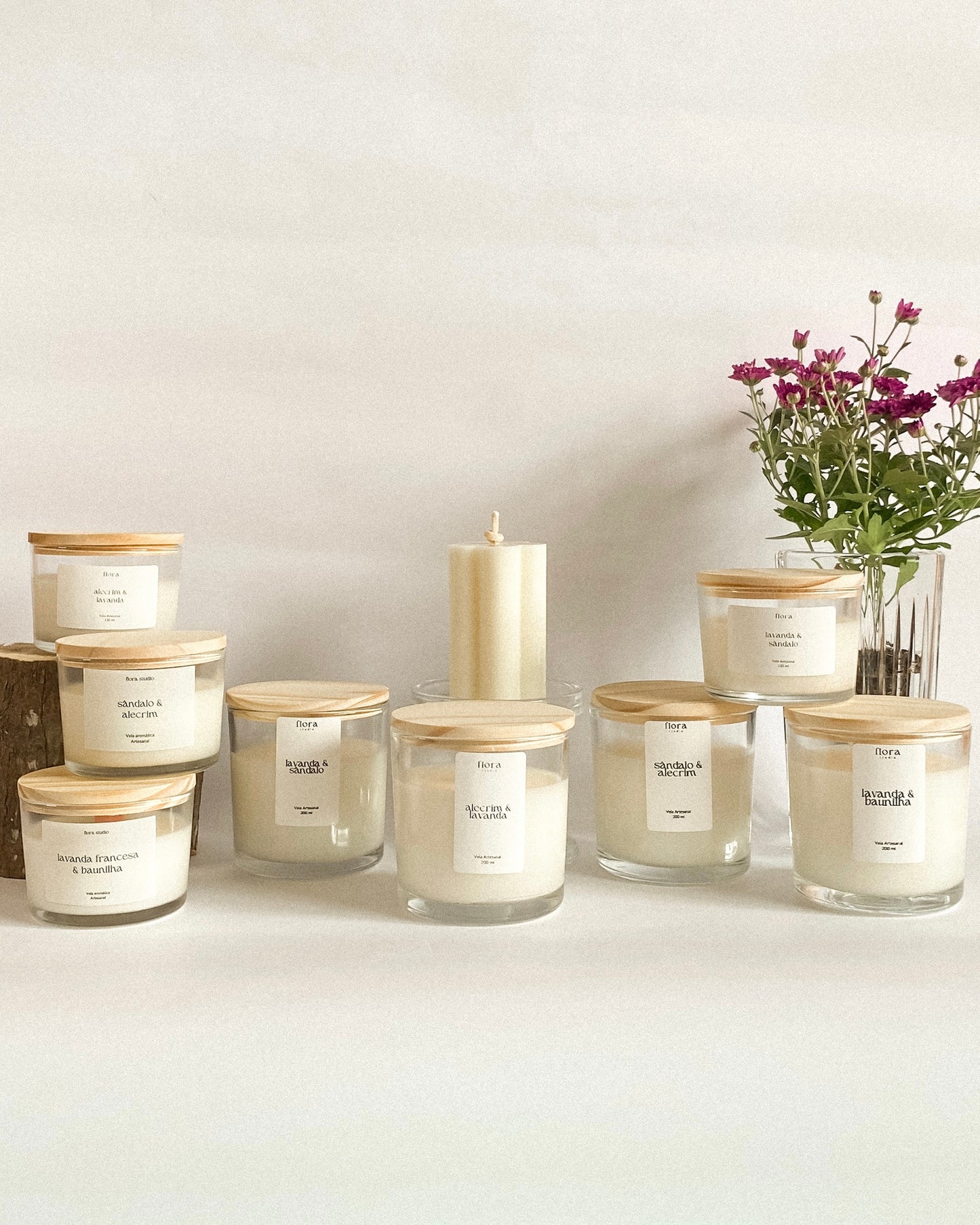 Kit Ritual Fiora – 2 Velas Aromáticas + Pilar de Flor