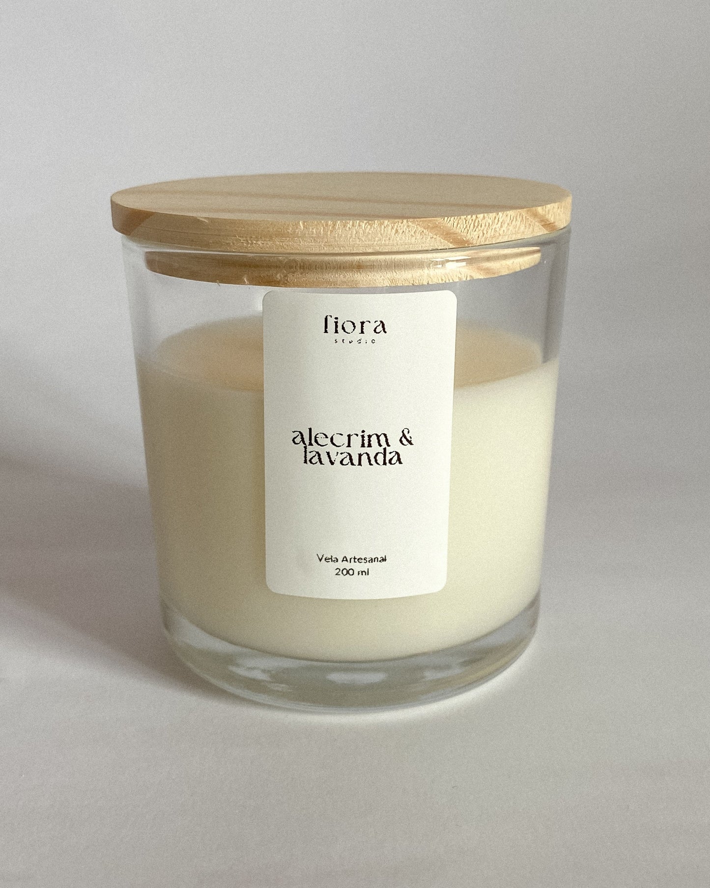 Kit Ritual Fiora – 2 Velas Aromáticas + Pilar de Flor