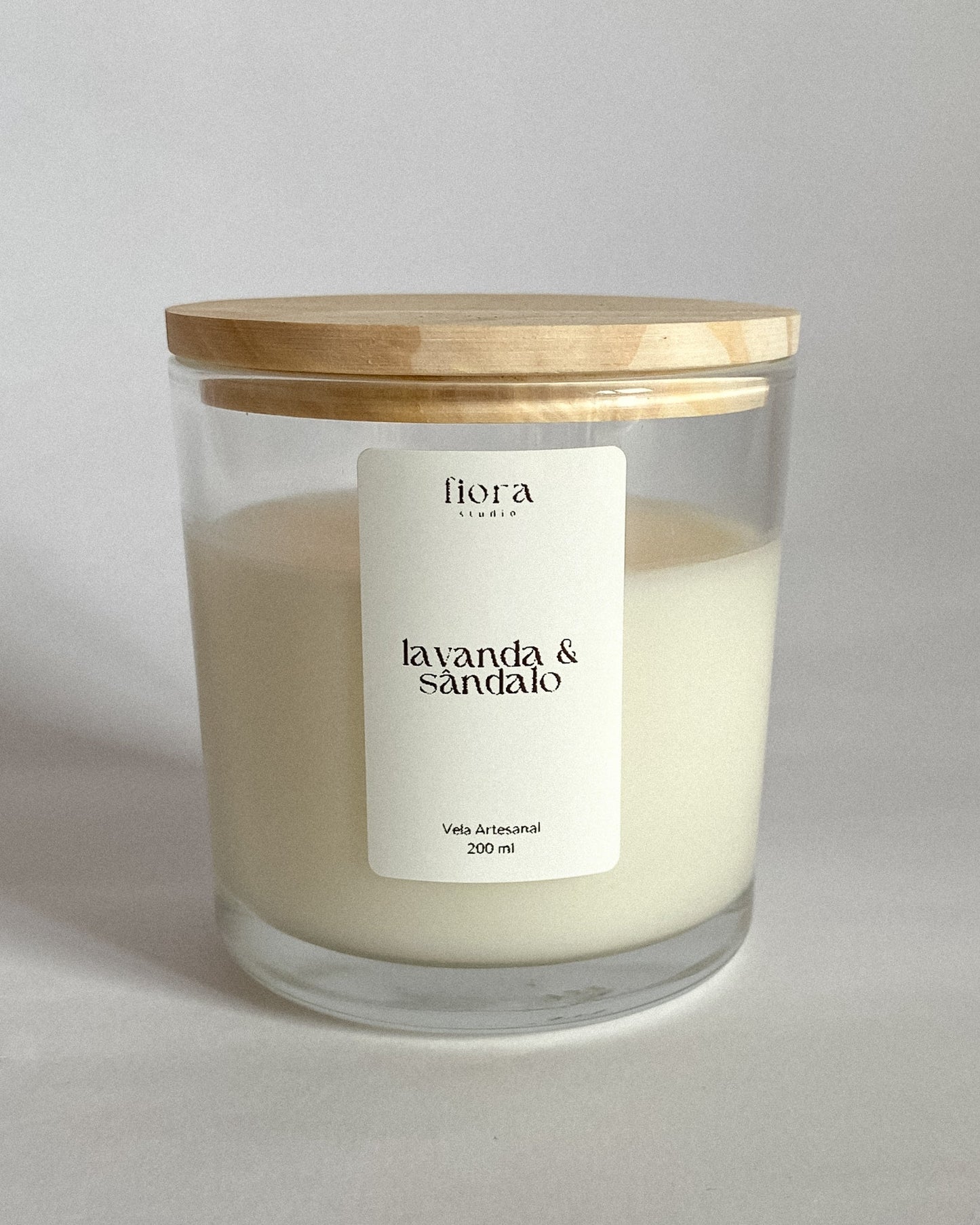 Kit Ritual Fiora – 2 Velas Aromáticas + Pilar de Flor